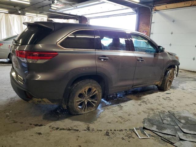 Photo 2 VIN: 5TDBZRFH2JS898664 - TOYOTA HIGHLANDER 