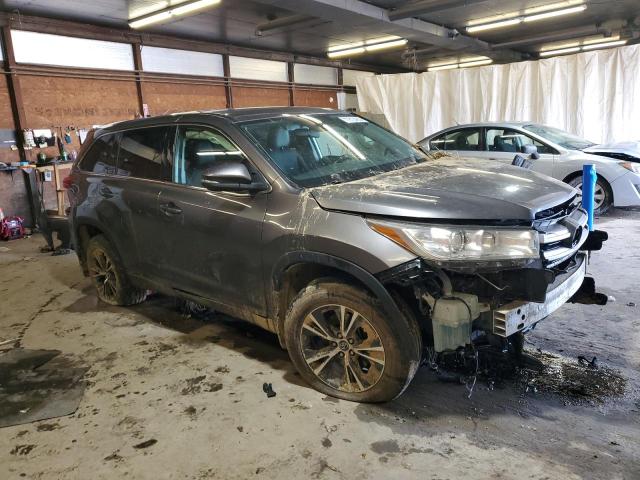 Photo 3 VIN: 5TDBZRFH2JS898664 - TOYOTA HIGHLANDER 