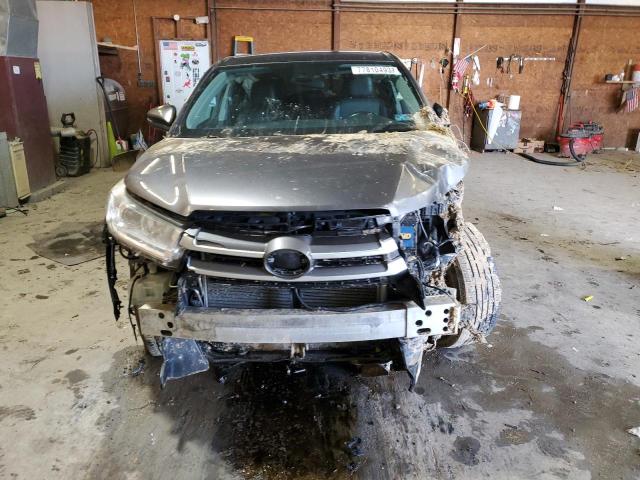 Photo 4 VIN: 5TDBZRFH2JS898664 - TOYOTA HIGHLANDER 