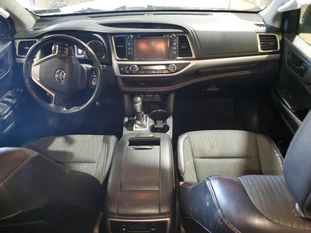 Photo 7 VIN: 5TDBZRFH2JS898664 - TOYOTA HIGHLANDER 