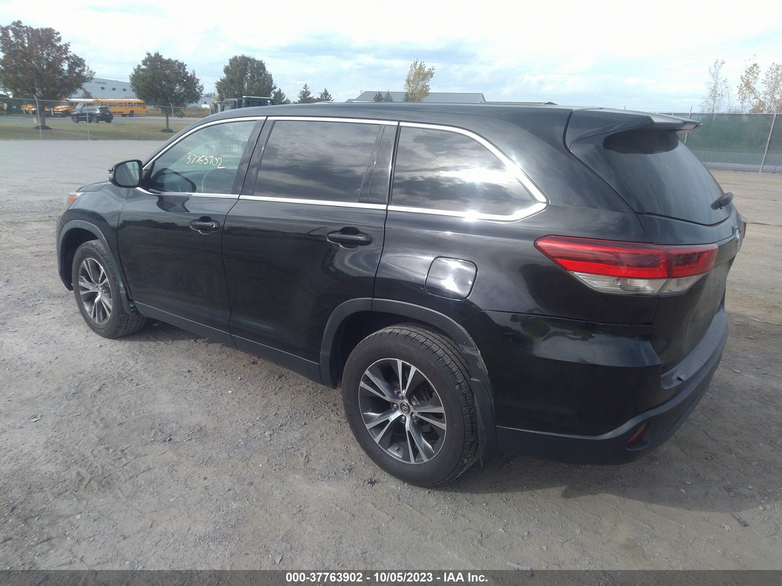 Photo 2 VIN: 5TDBZRFH2KS729035 - TOYOTA HIGHLANDER 