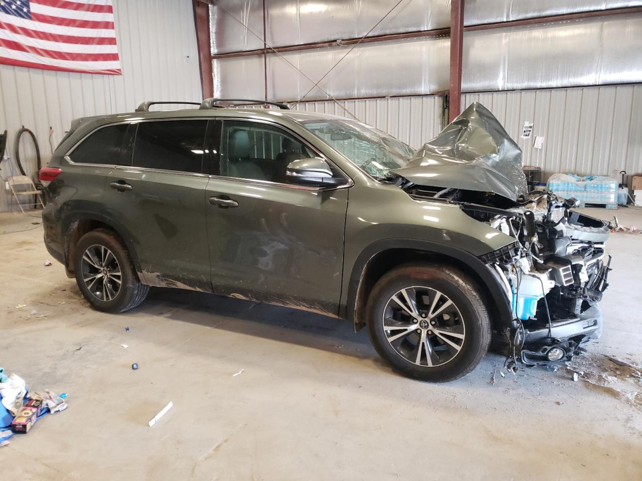 Photo 3 VIN: 5TDBZRFH2KS917067 - TOYOTA HIGHLANDER 