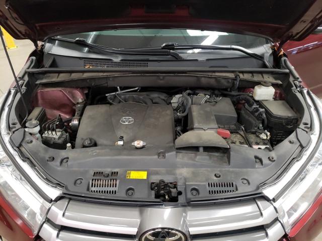 Photo 6 VIN: 5TDBZRFH3HS467843 - TOYOTA HIGHLANDER 