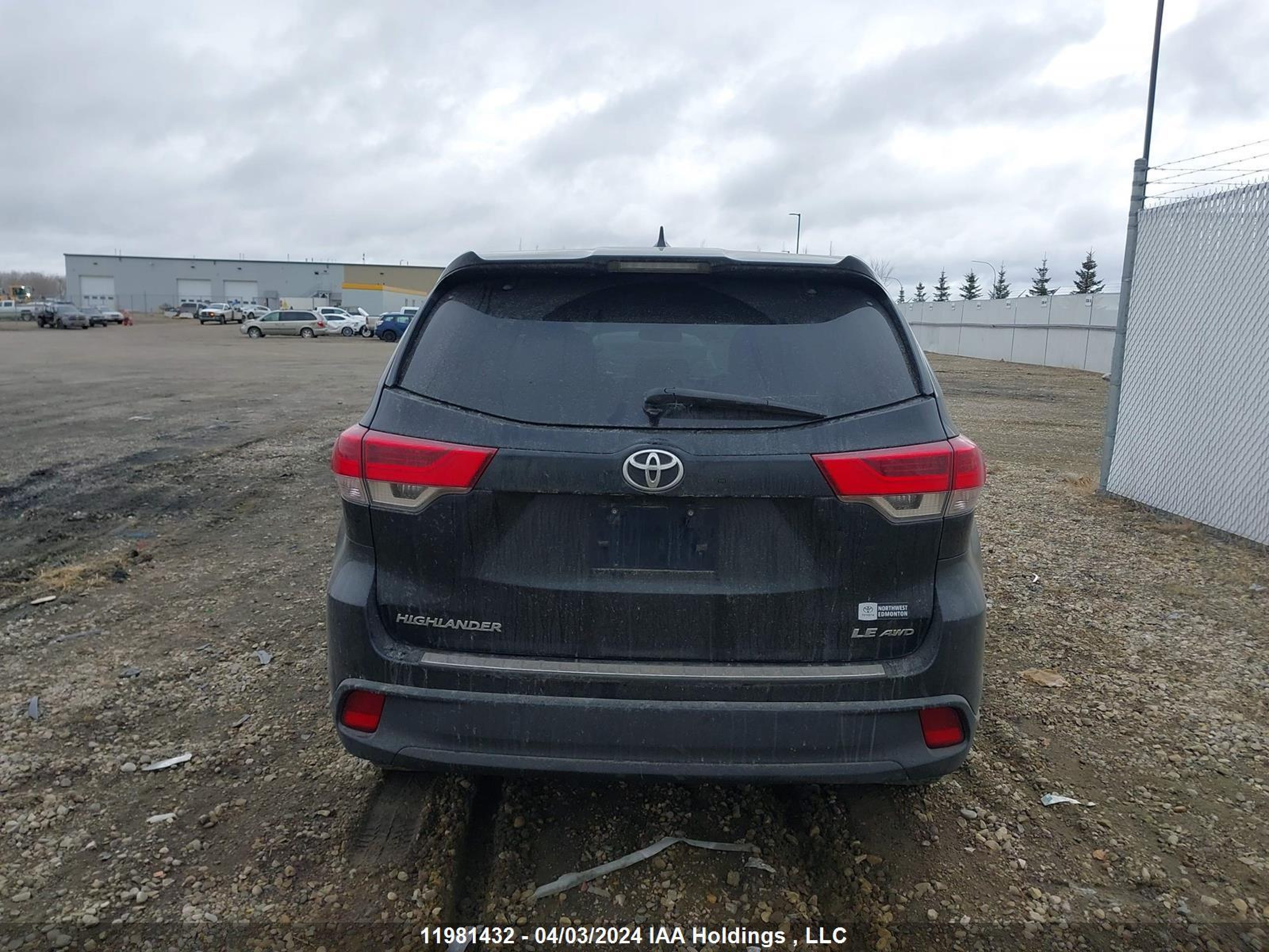 Photo 15 VIN: 5TDBZRFH3JS490416 - TOYOTA HIGHLANDER 