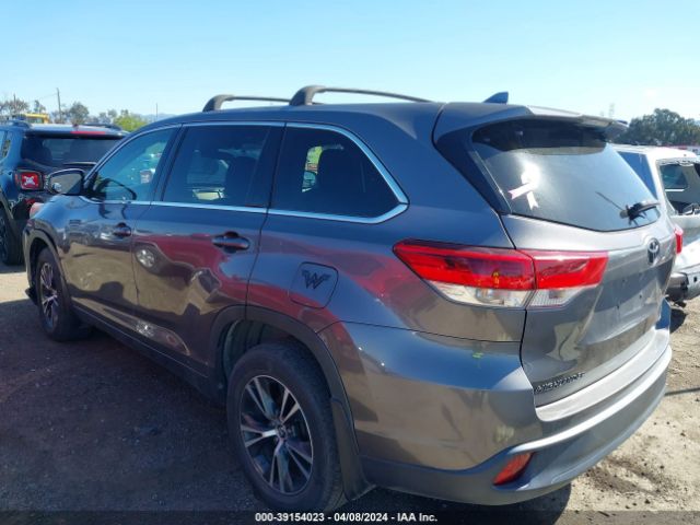 Photo 2 VIN: 5TDBZRFH3JS835069 - TOYOTA HIGHLANDER 