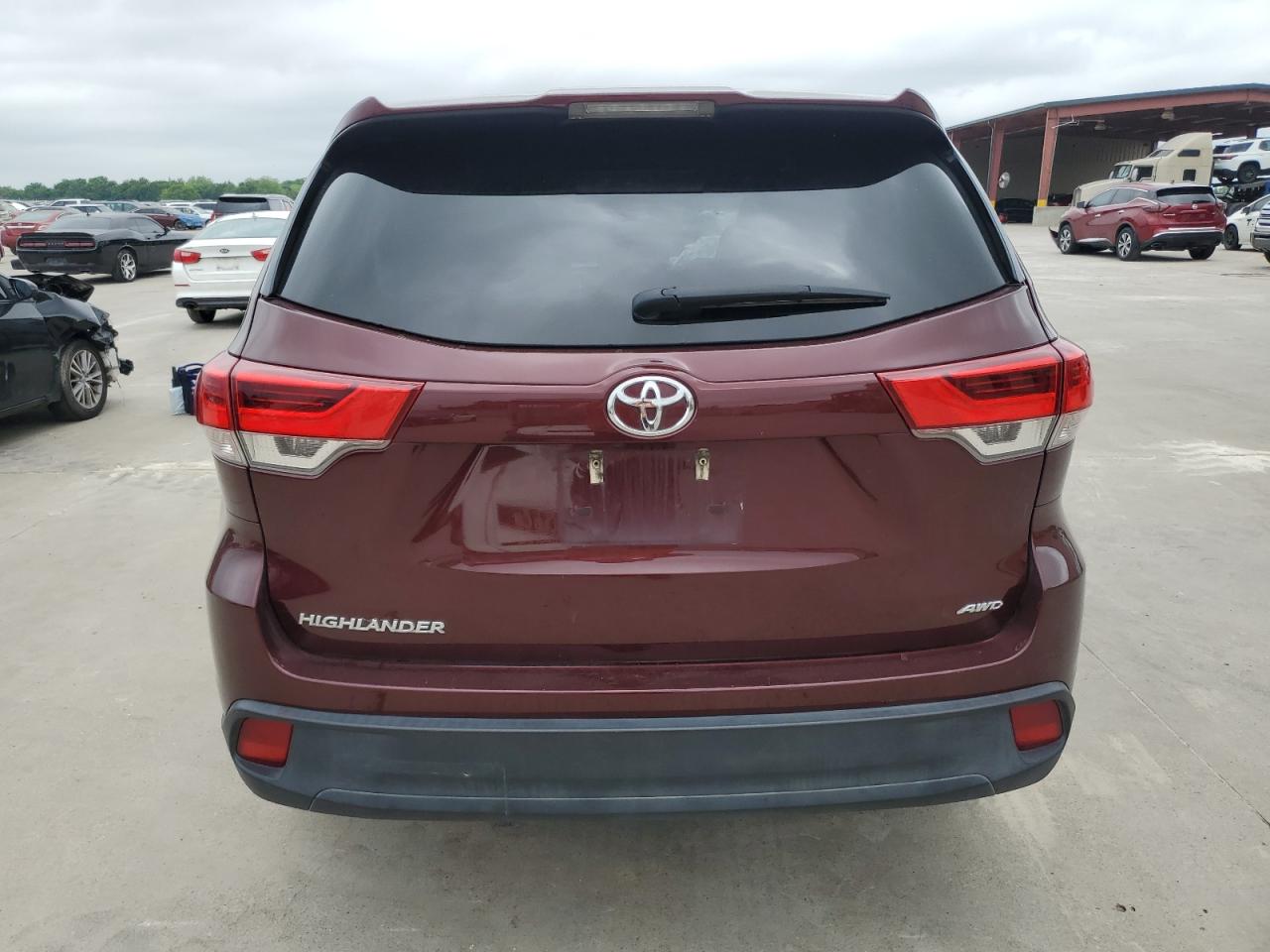 Photo 5 VIN: 5TDBZRFH3JS891545 - TOYOTA HIGHLANDER 