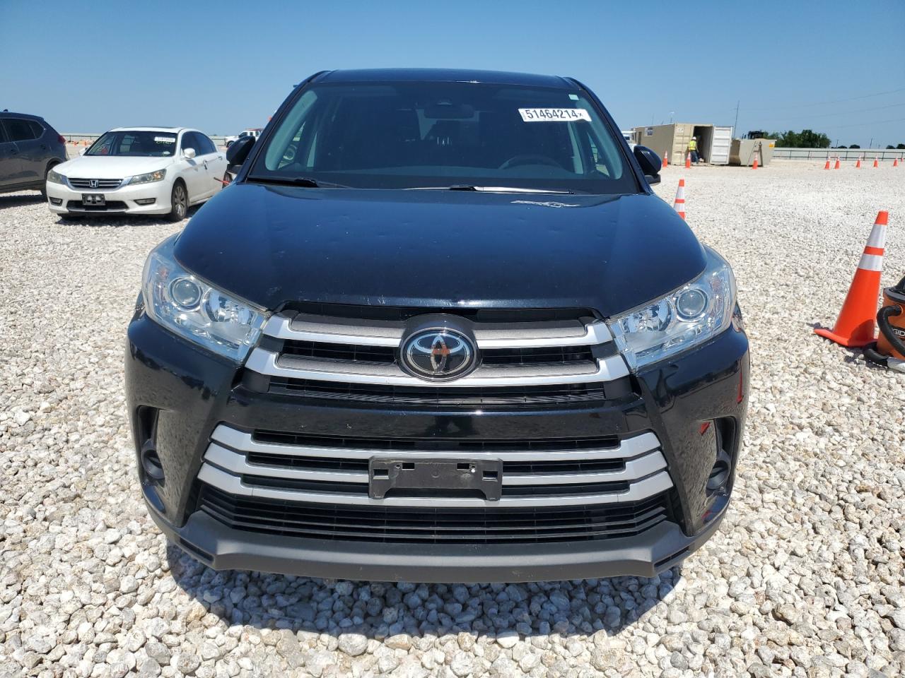 Photo 4 VIN: 5TDBZRFH3KS723907 - TOYOTA HIGHLANDER 