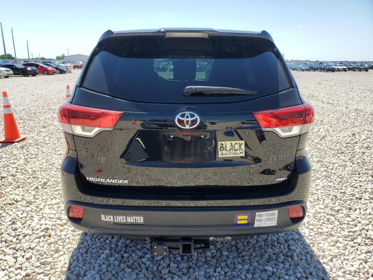 Photo 5 VIN: 5TDBZRFH3KS723907 - TOYOTA HIGHLANDER 