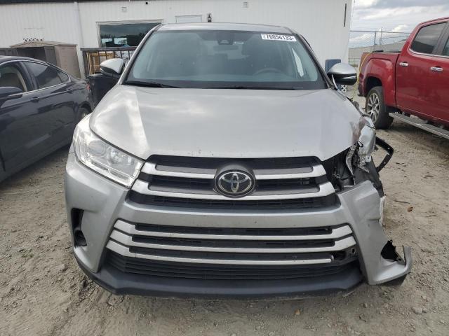 Photo 4 VIN: 5TDBZRFH3KS743302 - TOYOTA HIGHLANDER 