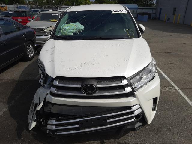 Photo 8 VIN: 5TDBZRFH3KS967721 - TOYOTA HIGHLANDER 