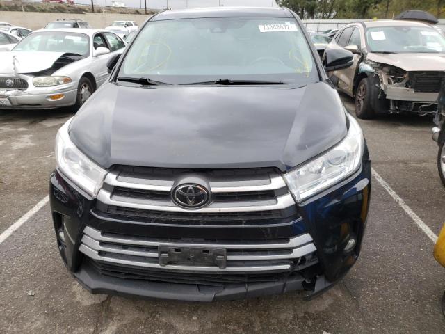 Photo 4 VIN: 5TDBZRFH3KS968321 - TOYOTA HIGHLANDER 