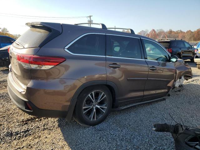 Photo 2 VIN: 5TDBZRFH4JS494569 - TOYOTA HIGHLANDER 