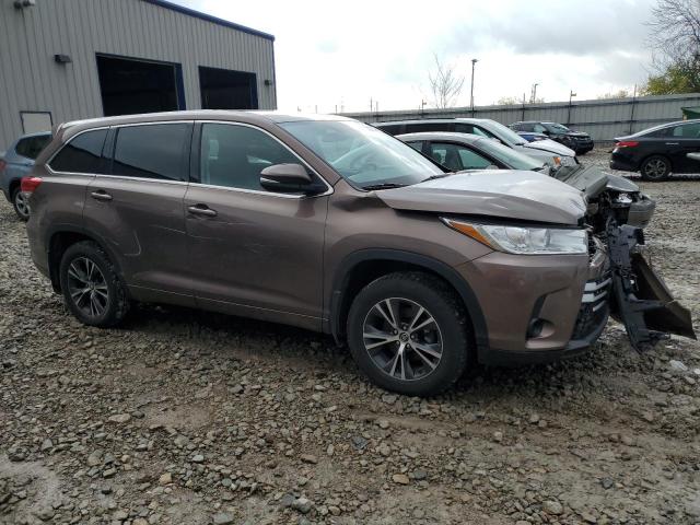 Photo 3 VIN: 5TDBZRFH4JS872700 - TOYOTA HIGHLANDER 