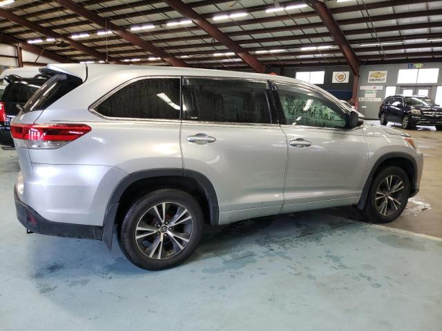 Photo 2 VIN: 5TDBZRFH5JS808696 - TOYOTA HIGHLANDER 