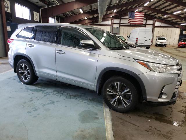 Photo 3 VIN: 5TDBZRFH5JS808696 - TOYOTA HIGHLANDER 