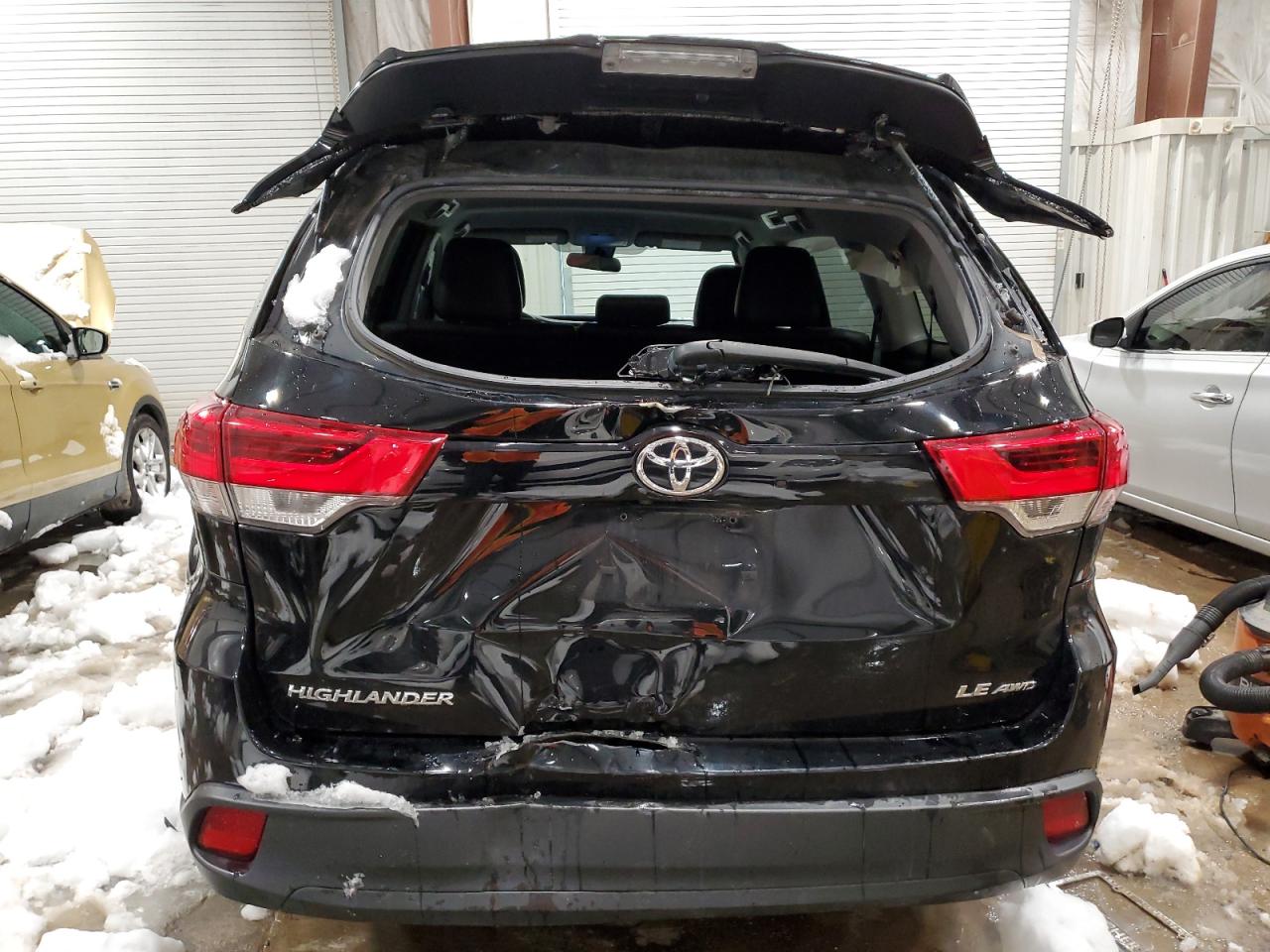 Photo 5 VIN: 5TDBZRFH5JS851080 - TOYOTA HIGHLANDER 