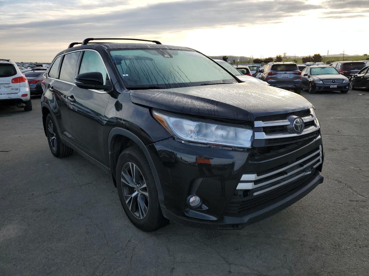 Photo 3 VIN: 5TDBZRFH5KS743107 - TOYOTA HIGHLANDER 