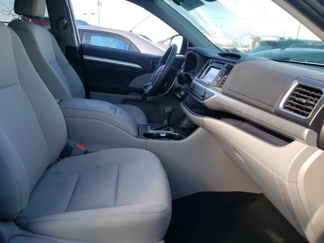 Photo 4 VIN: 5TDBZRFH5KS928029 - TOYOTA HIGHLANDER 