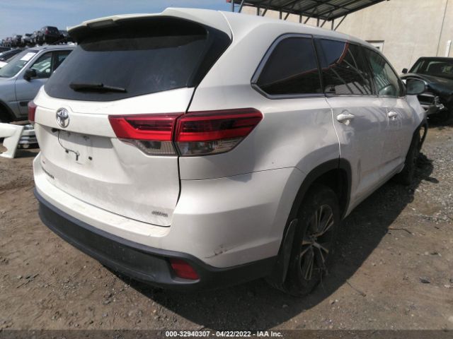 Photo 3 VIN: 5TDBZRFH6JS885996 - TOYOTA HIGHLANDER 