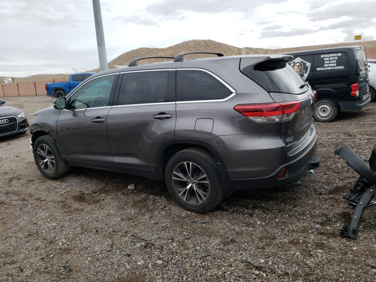 Photo 1 VIN: 5TDBZRFH7KS716782 - TOYOTA HIGHLANDER 