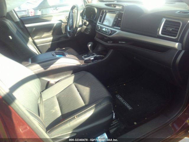 Photo 4 VIN: 5TDBZRFH8HS409565 - TOYOTA HIGHLANDER 