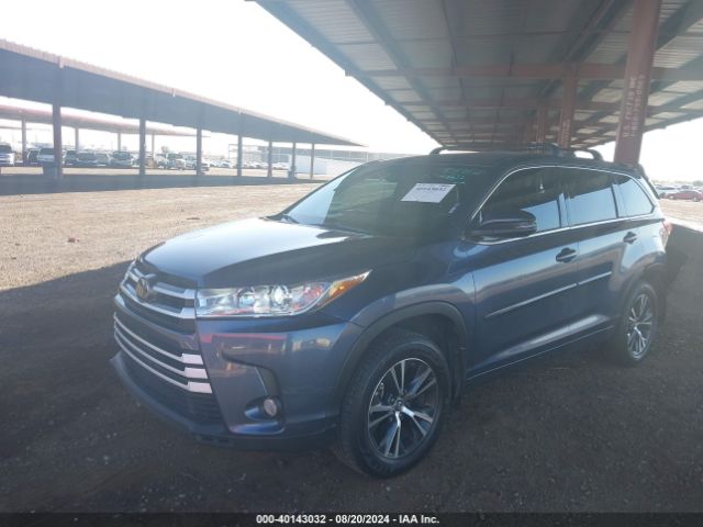 Photo 1 VIN: 5TDBZRFH8HS436832 - TOYOTA HIGHLANDER 