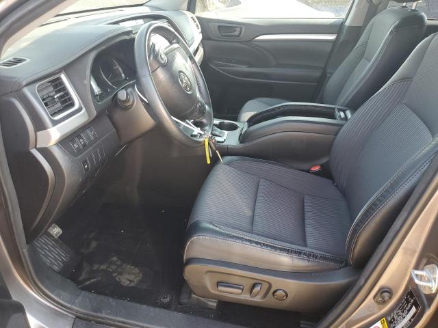 Photo 6 VIN: 5TDBZRFH8JS906525 - TOYOTA HIGHLANDER 