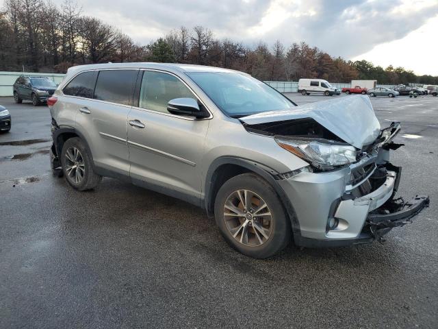 Photo 3 VIN: 5TDBZRFH8KS945276 - TOYOTA HIGHLANDER 