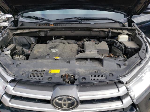 Photo 11 VIN: 5TDBZRFH9HS421935 - TOYOTA HIGHLANDER 