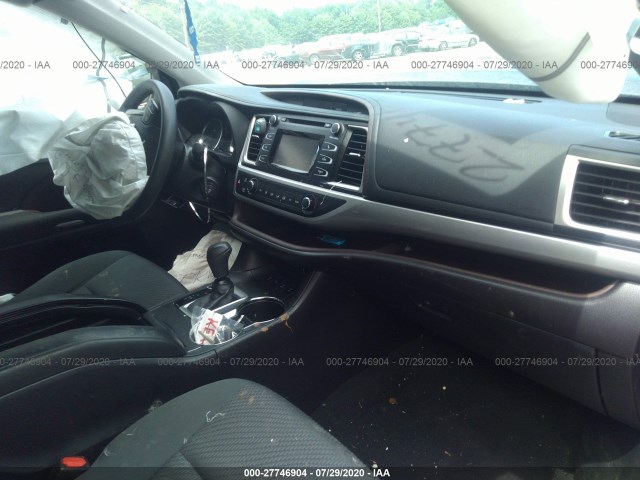 Photo 4 VIN: 5TDBZRFH9JS831852 - TOYOTA HIGHLANDER 