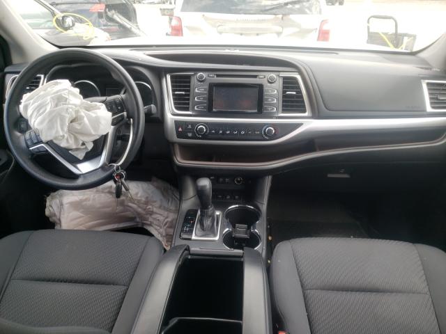 Photo 8 VIN: 5TDBZRFH9JS840650 - TOYOTA HIGHLANDER 