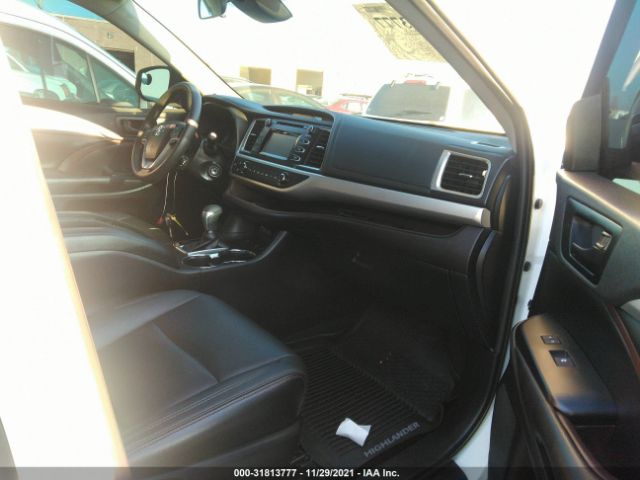 Photo 4 VIN: 5TDBZRFH9KS734541 - TOYOTA HIGHLANDER 