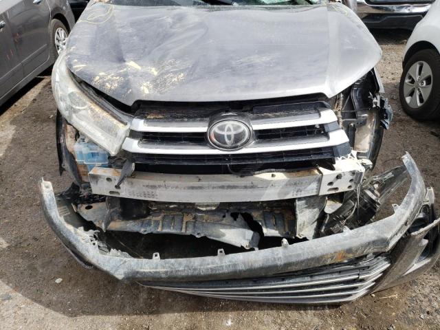 Photo 8 VIN: 5TDBZRFHXHS370526 - TOYOTA HIGHLANDER 