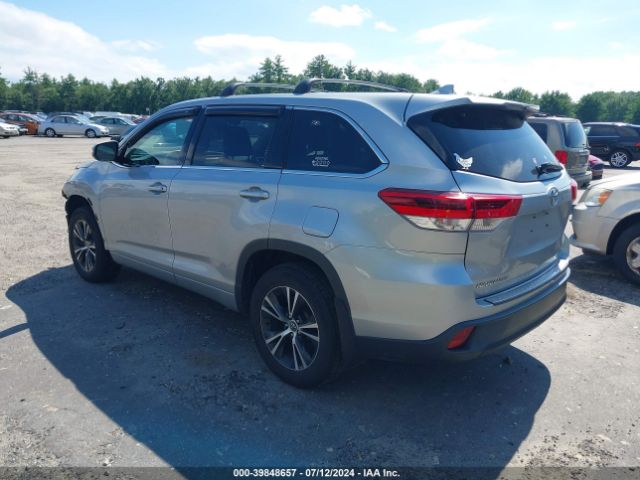 Photo 2 VIN: 5TDBZRFHXHS428215 - TOYOTA HIGHLANDER 