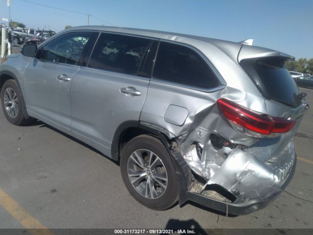 Photo 2 VIN: 5TDBZRFHXJS905263 - TOYOTA HIGHLANDER 