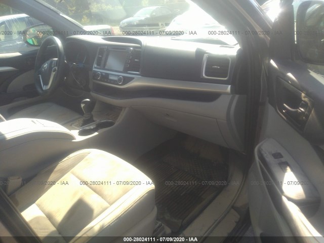 Photo 4 VIN: 5TDBZRFHXKS727064 - TOYOTA HIGHLANDER 