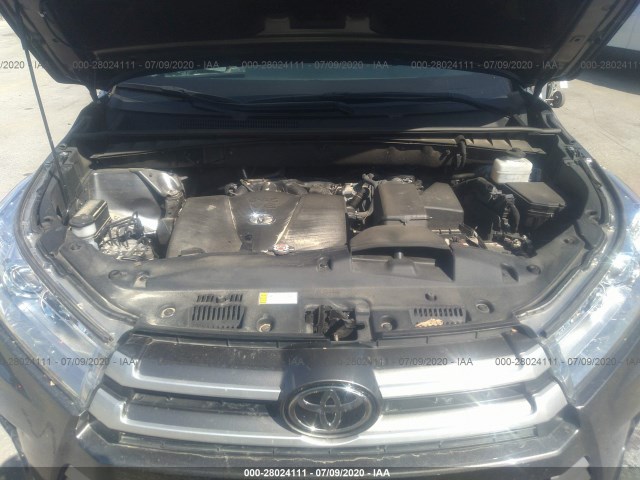 Photo 9 VIN: 5TDBZRFHXKS727064 - TOYOTA HIGHLANDER 