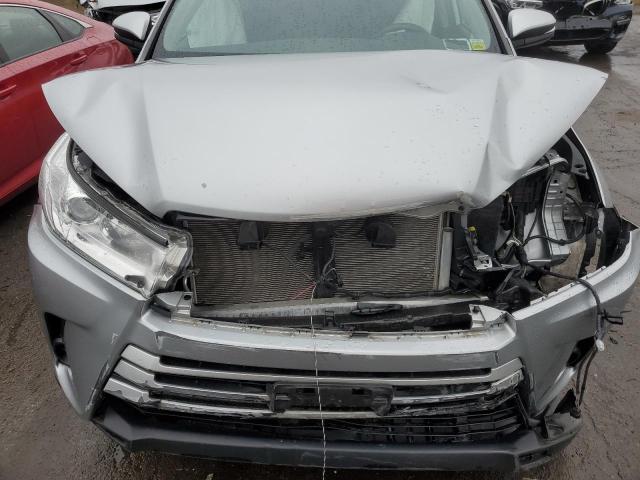 Photo 10 VIN: 5TDBZRFHXKS955999 - TOYOTA HIGHLANDER 