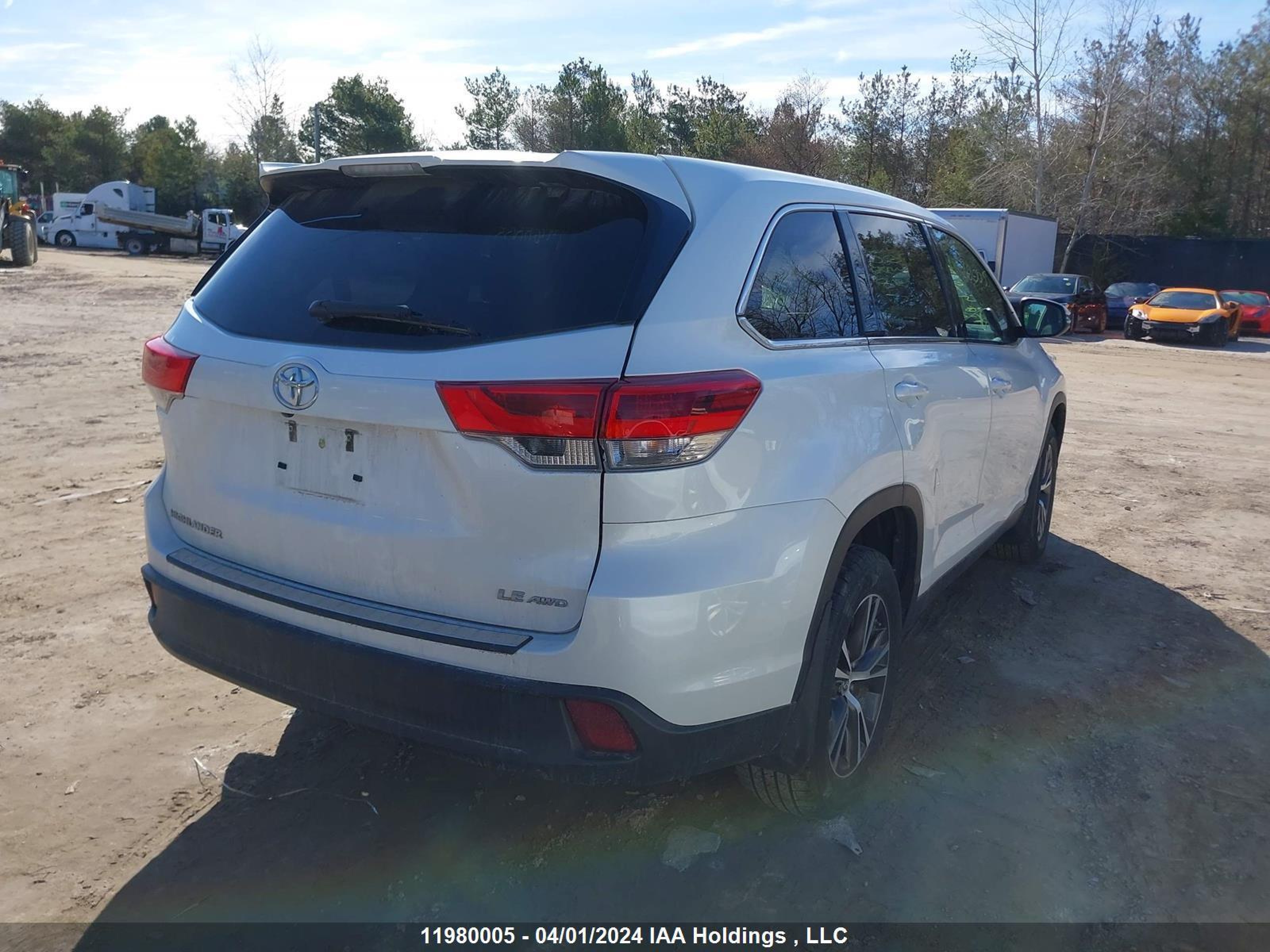 Photo 3 VIN: 5TDBZRFHXKS995838 - TOYOTA HIGHLANDER 