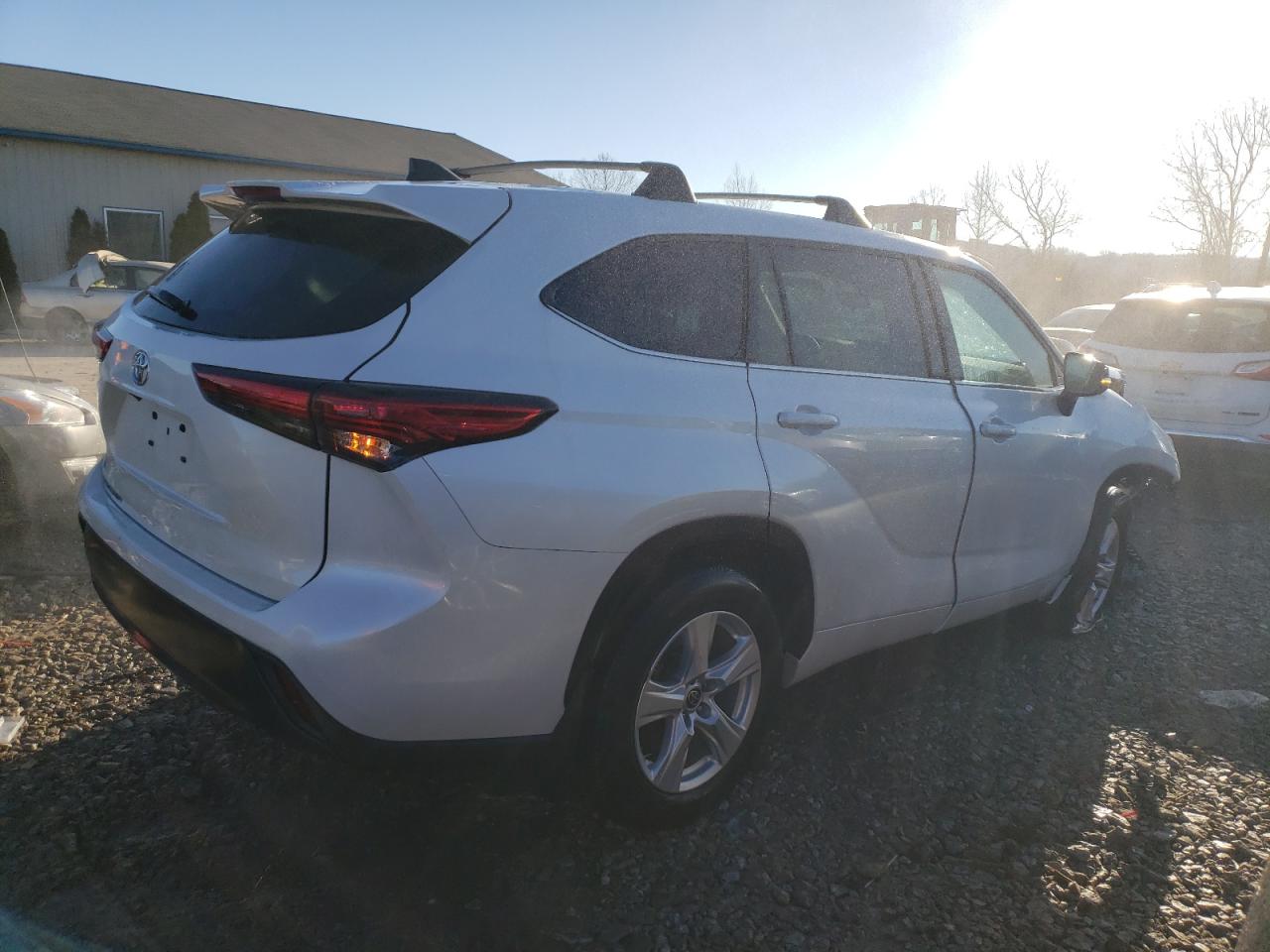 Photo 2 VIN: 5TDCZRAH1NS539839 - TOYOTA HIGHLANDER 