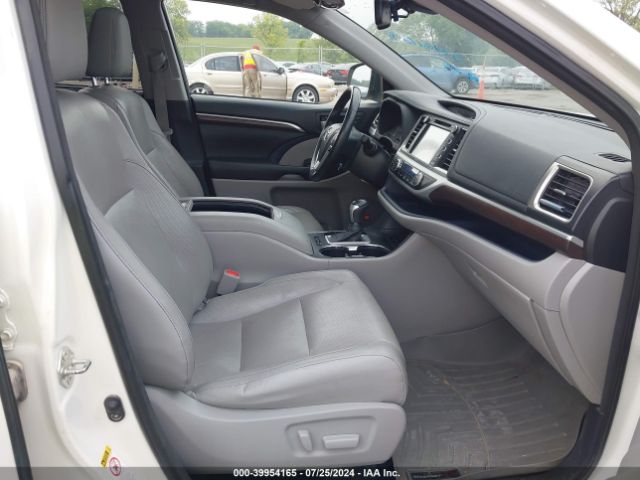 Photo 4 VIN: 5TDDCRFH2FS010657 - TOYOTA HIGHLANDER 