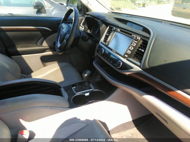 Photo 4 VIN: 5TDDCRFH2FS010982 - TOYOTA HIGHLANDER HYBRID 