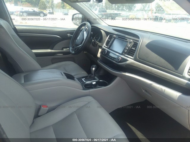 Photo 4 VIN: 5TDDGRFHXJS046190 - TOYOTA HIGHLANDER 