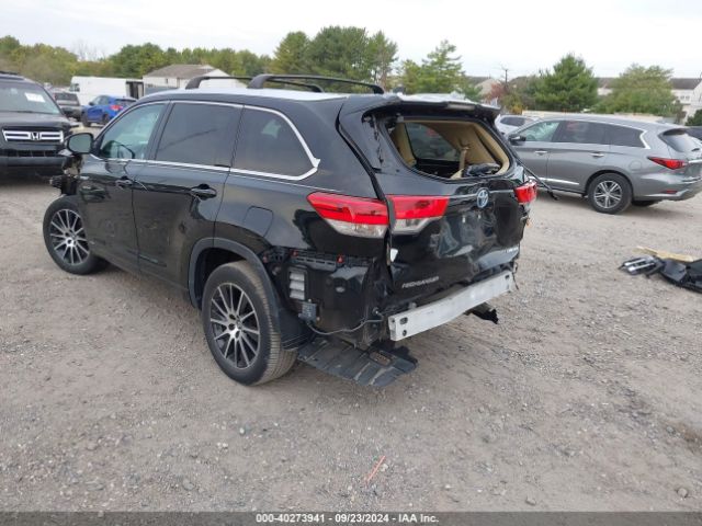 Photo 2 VIN: 5TDDGRFHXJS050675 - TOYOTA HIGHLANDER 