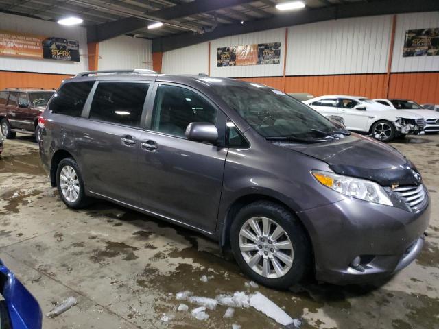 Photo 3 VIN: 5TDDK3DC0BS002848 - TOYOTA SIENNA XLE 