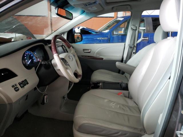 Photo 6 VIN: 5TDDK3DC0BS002848 - TOYOTA SIENNA XLE 