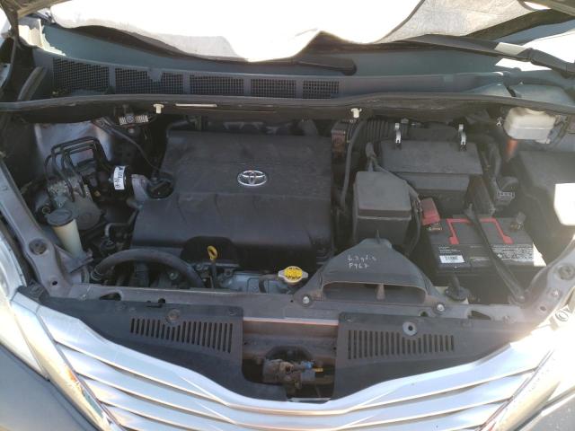 Photo 11 VIN: 5TDDK3DC0BS003742 - TOYOTA SIENNA XLE 