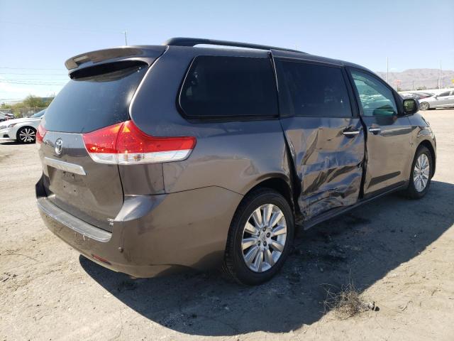 Photo 2 VIN: 5TDDK3DC0BS003742 - TOYOTA SIENNA XLE 