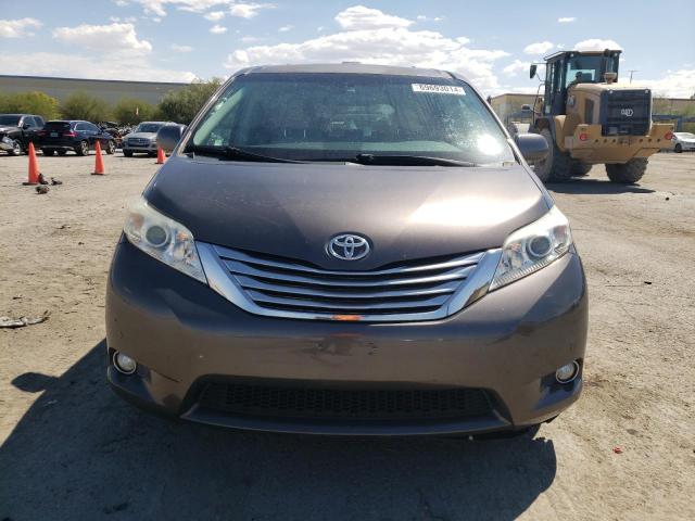 Photo 4 VIN: 5TDDK3DC0BS003742 - TOYOTA SIENNA XLE 