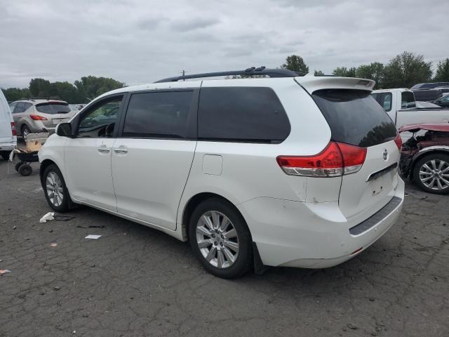 Photo 1 VIN: 5TDDK3DC0BS005670 - TOYOTA SIENNA XLE 